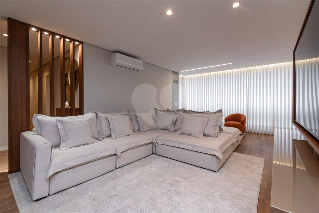 APARTAMENTO PORTEIRA FECHADA EM CONDOMÍNIO CLUBE ESPETACULAR COM 197 M² 3 SUÍTES 3 VAGAS NO BROOKLIN