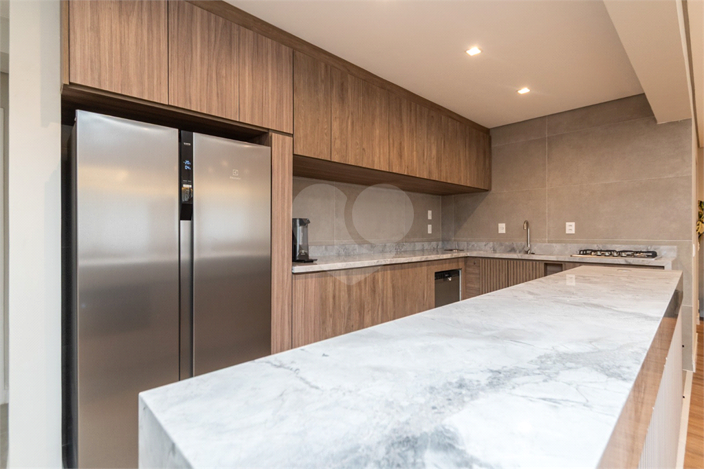 APARTAMENTO PORTEIRA FECHADA EM CONDOMÍNIO CLUBE ESPETACULAR COM 197 M² 3 SUÍTES 3 VAGAS NO BROOKLIN