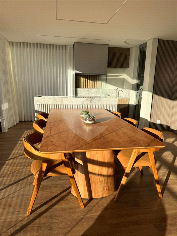 APARTAMENTO PORTEIRA FECHADA EM CONDOMÍNIO CLUBE ESPETACULAR COM 197 M² 3 SUÍTES 3 VAGAS NO BROOKLIN