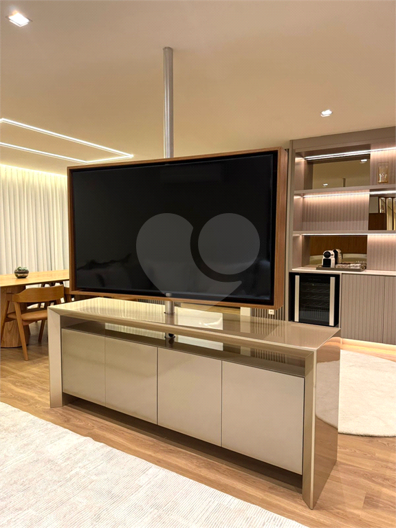 APARTAMENTO PORTEIRA FECHADA EM CONDOMÍNIO CLUBE ESPETACULAR COM 197 M² 3 SUÍTES 3 VAGAS NO BROOKLIN