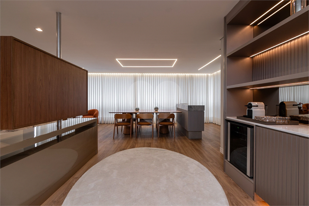 APARTAMENTO PORTEIRA FECHADA EM CONDOMÍNIO CLUBE ESPETACULAR COM 197 M² 3 SUÍTES 3 VAGAS NO BROOKLIN