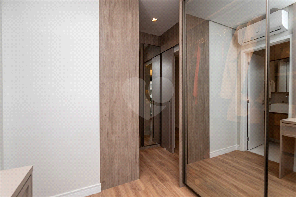 APARTAMENTO PORTEIRA FECHADA EM CONDOMÍNIO CLUBE ESPETACULAR COM 197 M² 3 SUÍTES 3 VAGAS NO BROOKLIN