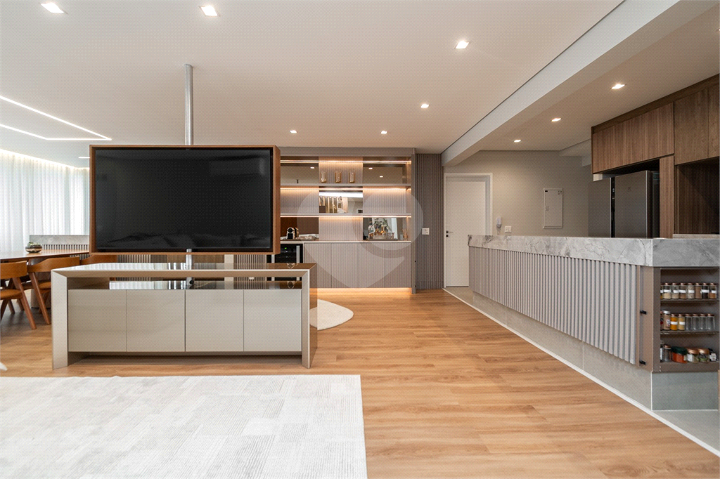 APARTAMENTO PORTEIRA FECHADA EM CONDOMÍNIO CLUBE ESPETACULAR COM 197 M² 3 SUÍTES 3 VAGAS NO BROOKLIN