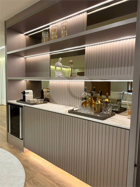 APARTAMENTO PORTEIRA FECHADA EM CONDOMÍNIO CLUBE ESPETACULAR COM 197 M² 3 SUÍTES 3 VAGAS NO BROOKLIN