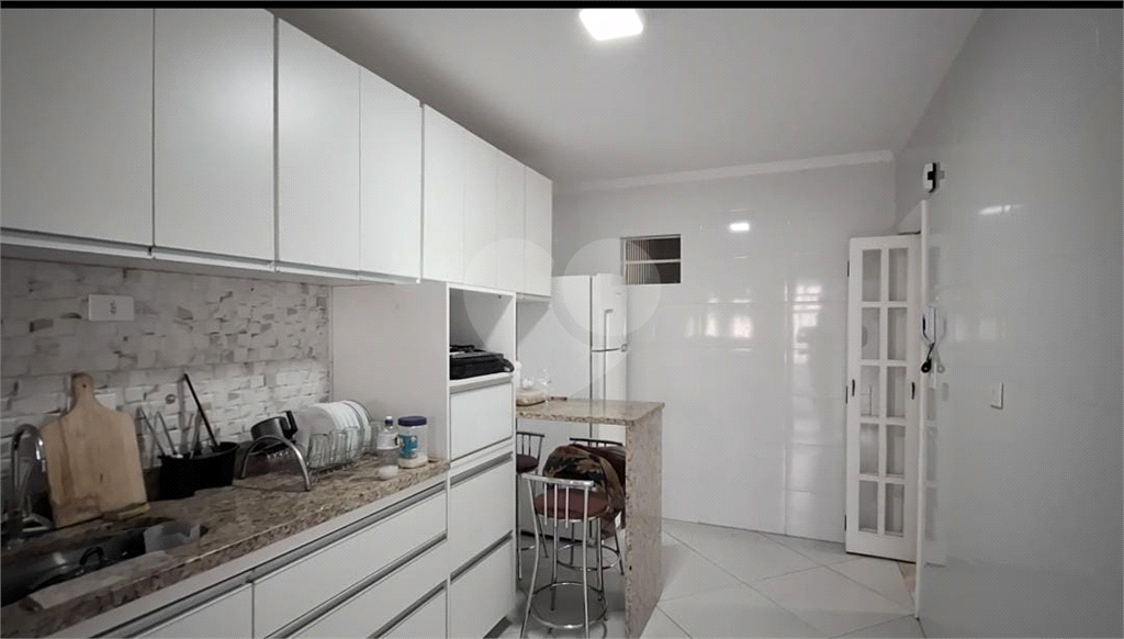 Apartamento à venda com 2 quartos, 77m² - Foto 10
