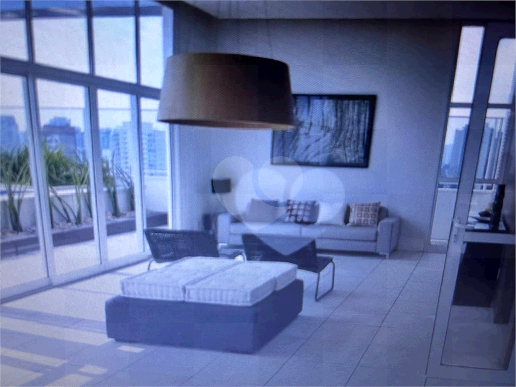 APARTAMENTO em CAMPO BELO