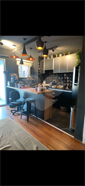 APARTAMENTO em CAMPO BELO