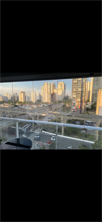 APARTAMENTO em CAMPO BELO