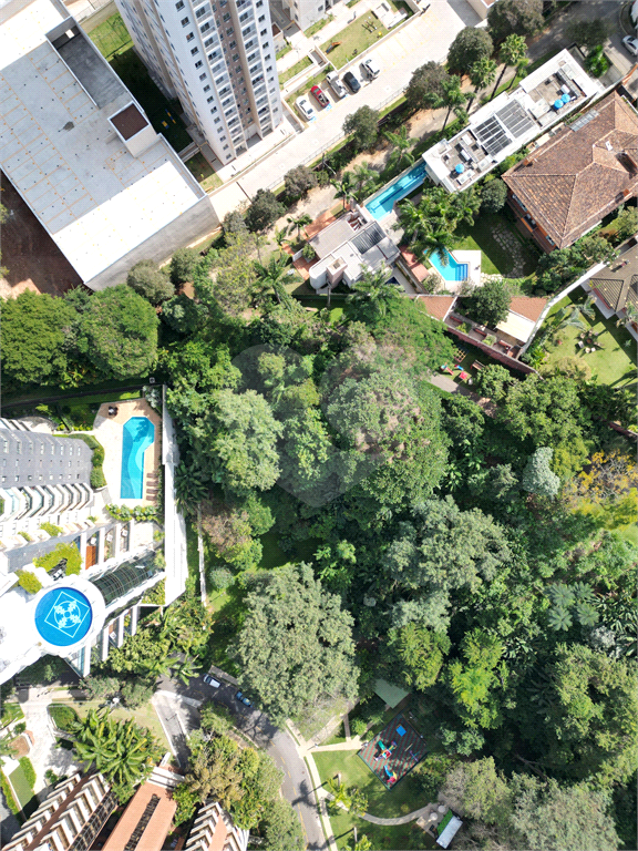 Vende-se: Terreno em Condomínio no Panamby – Morumbi, com 649,2m²!