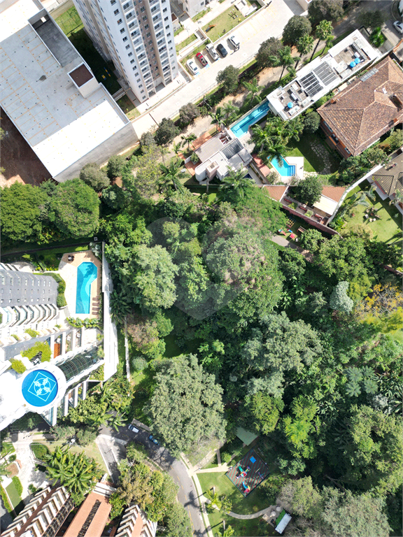 Vende-se: Terreno em Condomínio no Panamby – Morumbi, com 649,2m²!