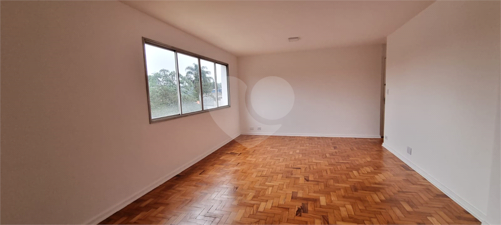 APARTAMENTO em TUCURUVI