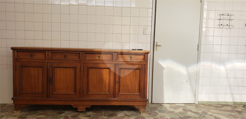 Casa para alugar com 3 quartos, 264m² - Foto 5