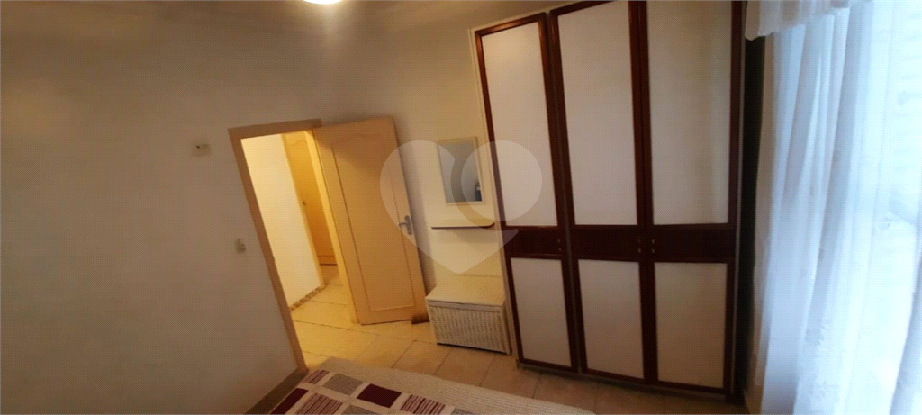 Apartamento 3 Dormitórios - Santos - 80 metros da Praia