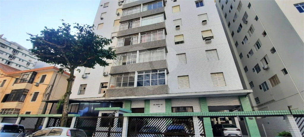 Apartamento 3 Dormitórios - Santos - 80 metros da Praia