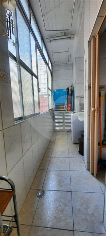 Apartamento 3 Dormitórios - Santos - 80 metros da Praia