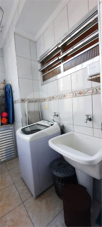 Apartamento 3 Dormitórios - Santos - 80 metros da Praia