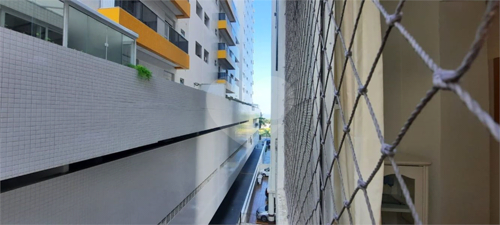 Apartamento 3 Dormitórios - Santos - 80 metros da Praia