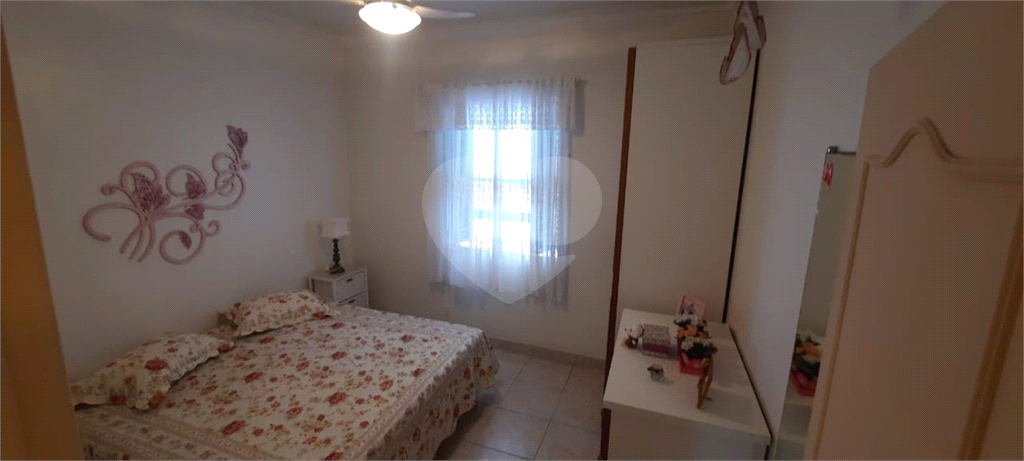 Apartamento 3 Dormitórios - Santos - 80 metros da Praia