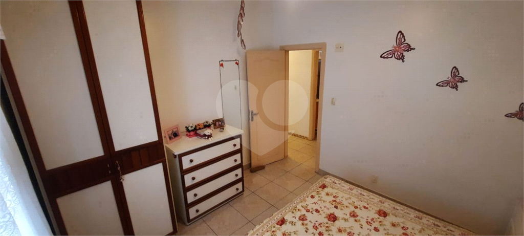 Apartamento 3 Dormitórios - Santos - 80 metros da Praia