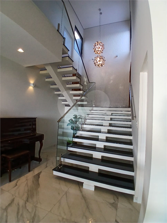 Casa de Condomínio à venda com 4 quartos, 388m² - Foto 3