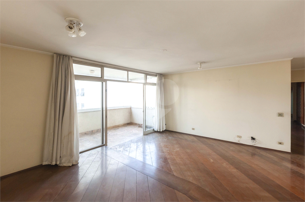Apartamento à venda e aluguel com 4 quartos, 158m² - Foto 2