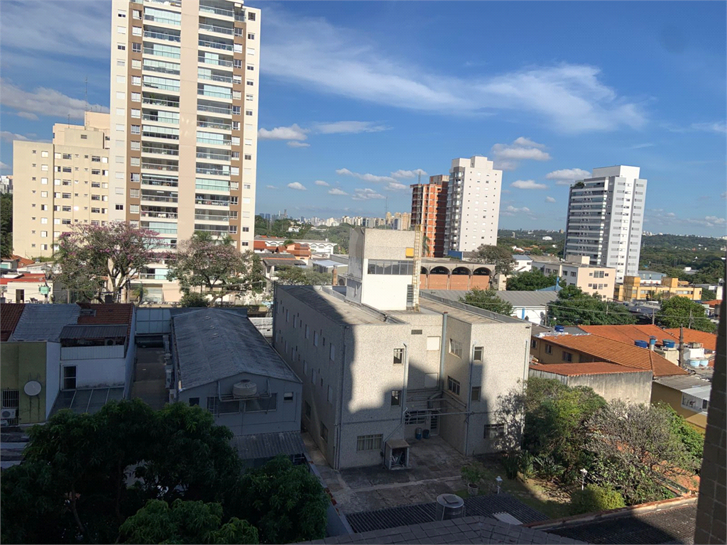 APARTAMENTO em VILA LEOPOLDINA