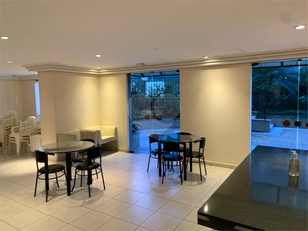 APARTAMENTO em VILA LEOPOLDINA