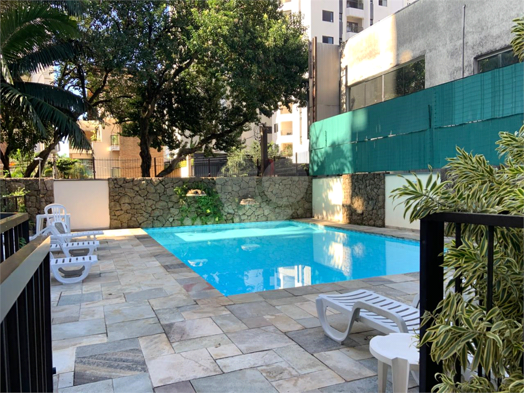 APARTAMENTO em VILA LEOPOLDINA