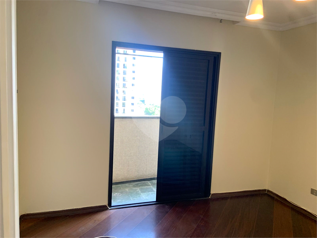 APARTAMENTO em VILA LEOPOLDINA