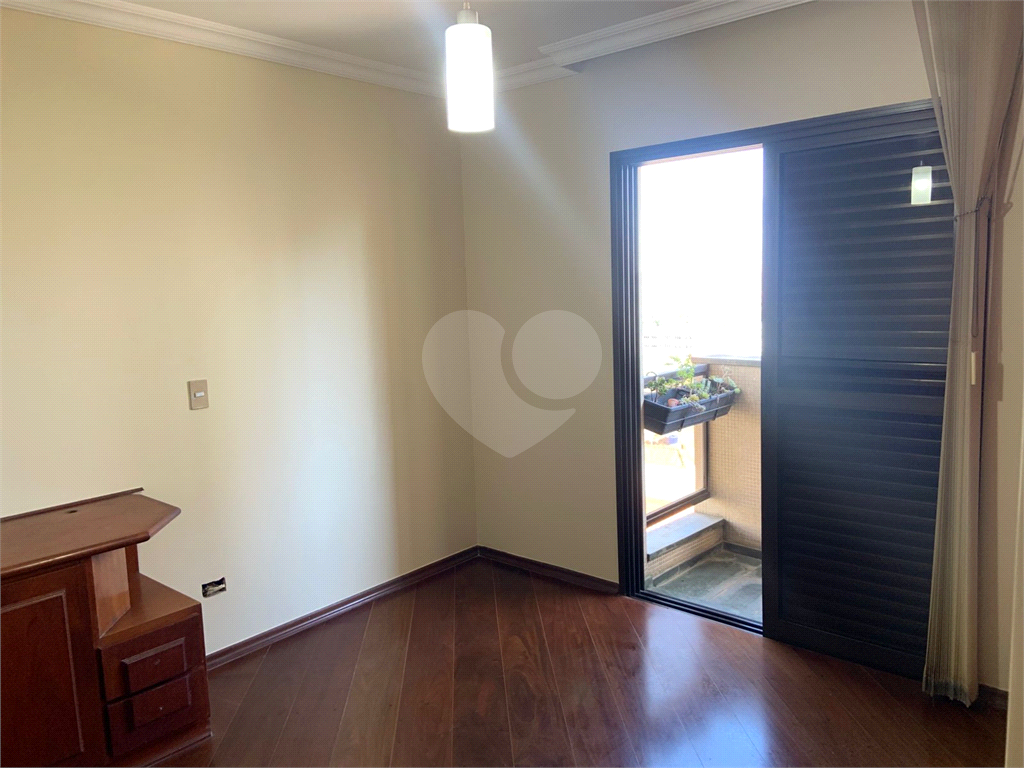 APARTAMENTO em VILA LEOPOLDINA