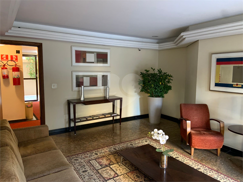APARTAMENTO em VILA LEOPOLDINA