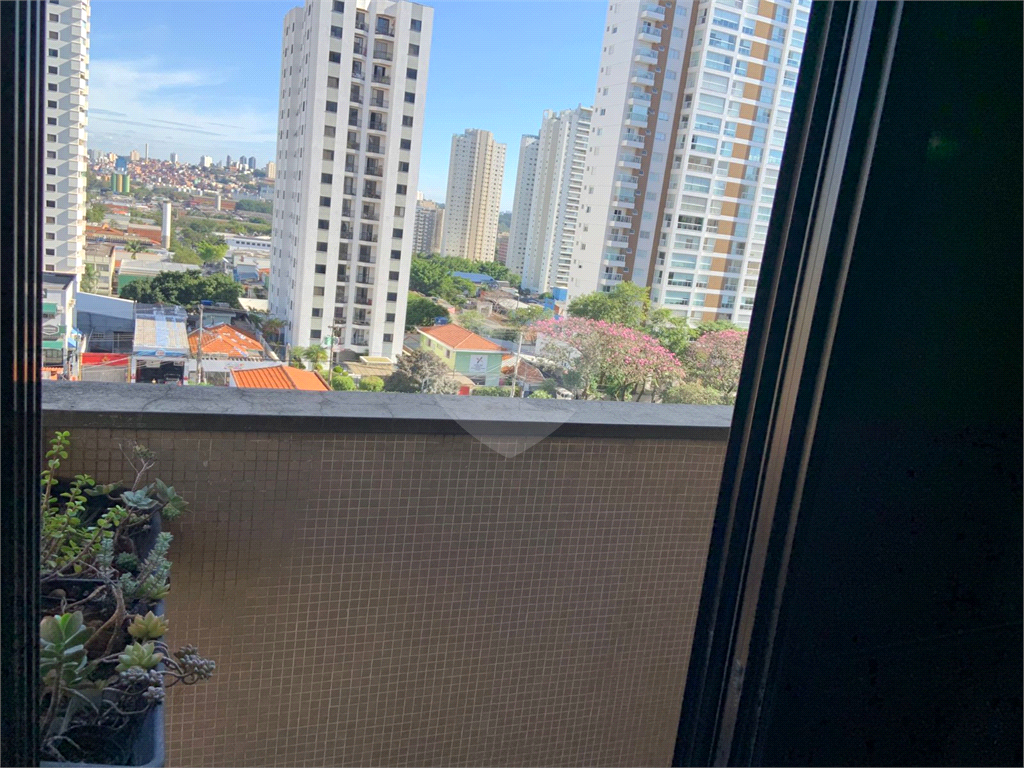 APARTAMENTO em VILA LEOPOLDINA
