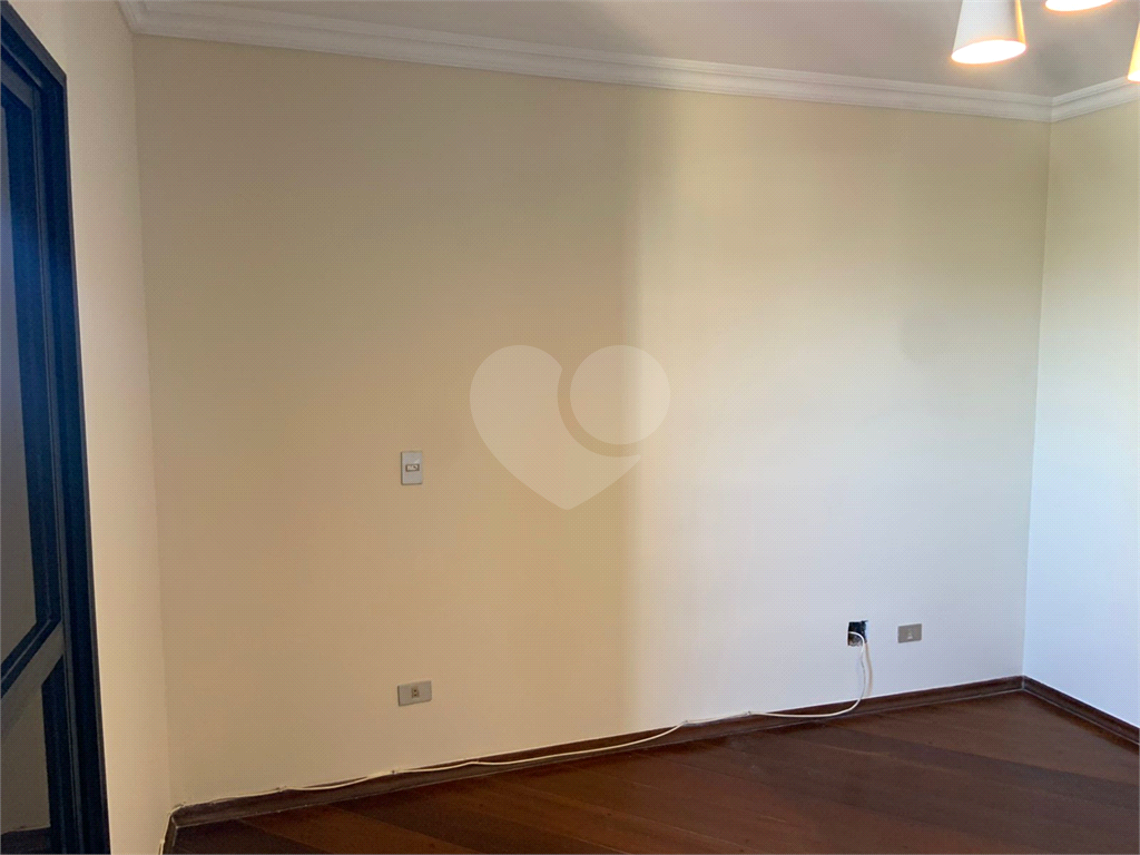 APARTAMENTO em VILA LEOPOLDINA