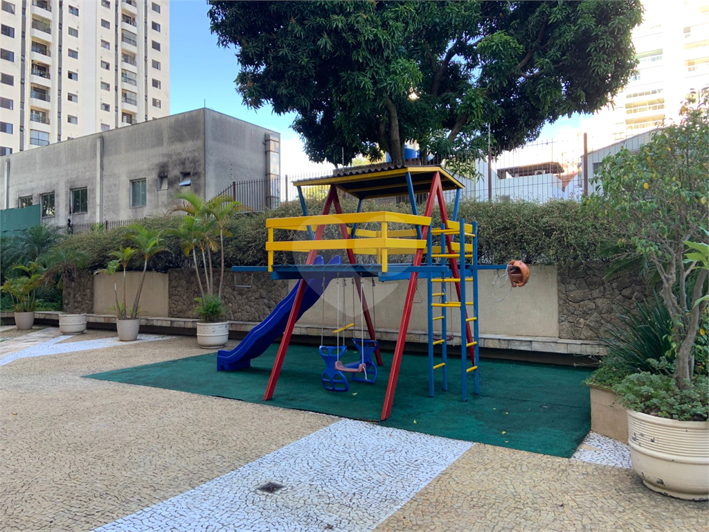 APARTAMENTO em VILA LEOPOLDINA