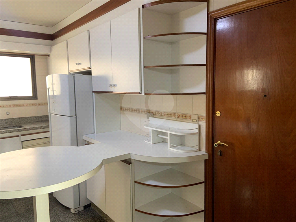 APARTAMENTO em VILA LEOPOLDINA