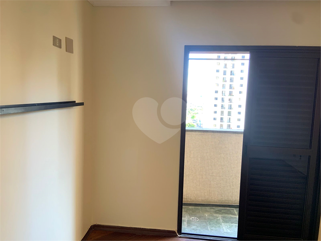 APARTAMENTO em VILA LEOPOLDINA