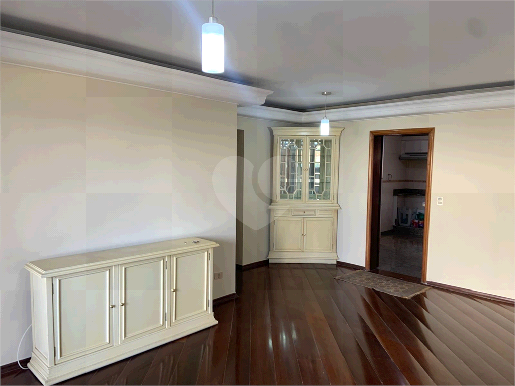 APARTAMENTO em VILA LEOPOLDINA