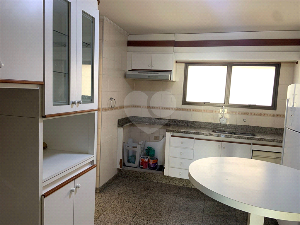 APARTAMENTO em VILA LEOPOLDINA