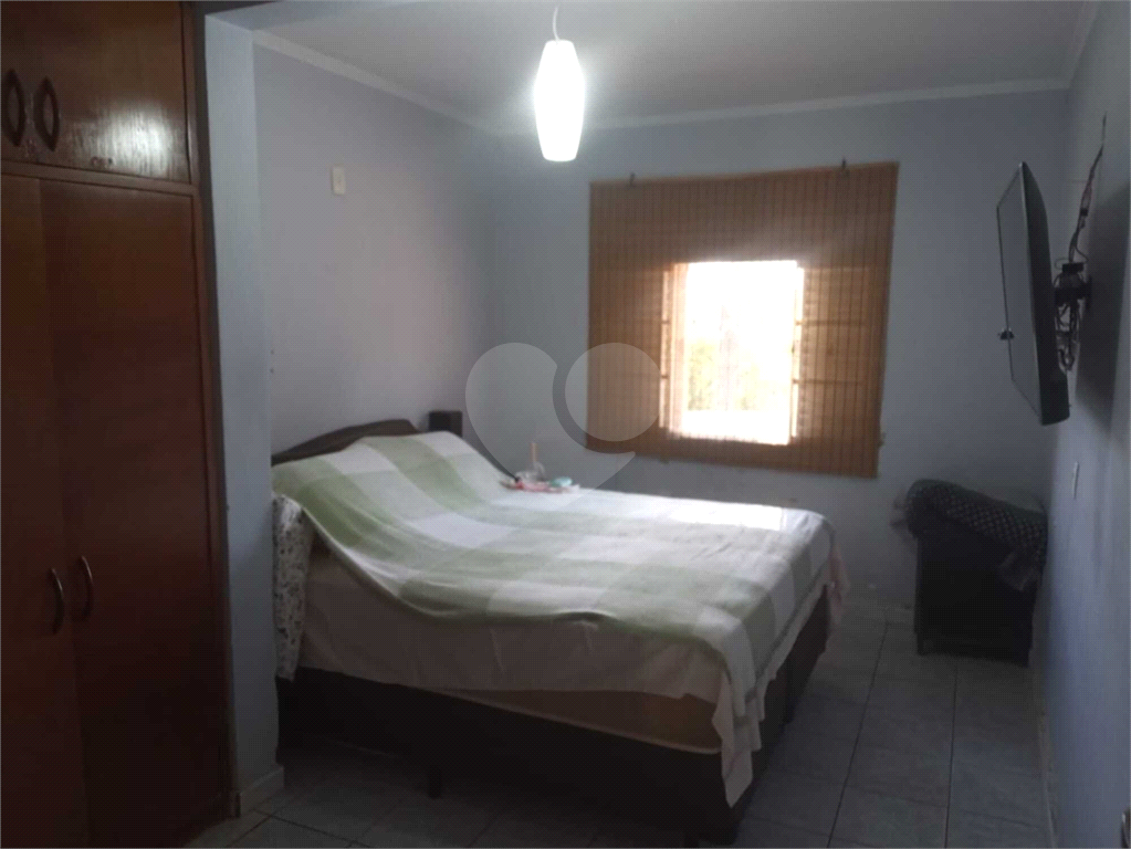Chácara à venda com 2 quartos, 180m² - Foto 8