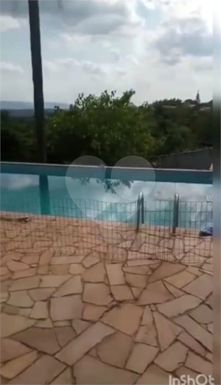 Chácara à venda com 2 quartos, 180m² - Foto 18