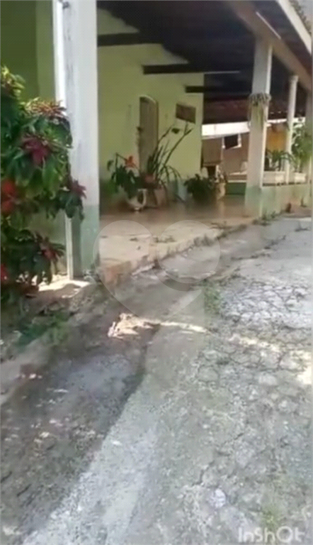 Chácara à venda com 2 quartos, 180m² - Foto 1