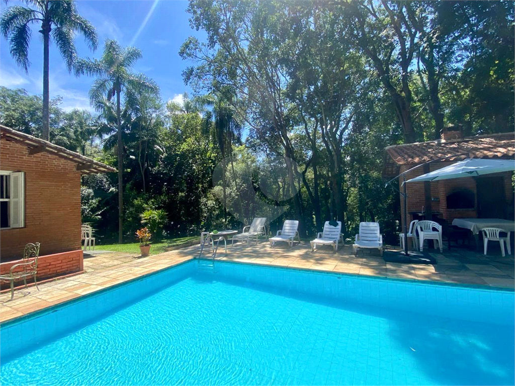 Bela Casa Térrea no Condomínio Veleiros em Ibiúna com 285m2 de Área Útil e Terreno de 2.700 metros