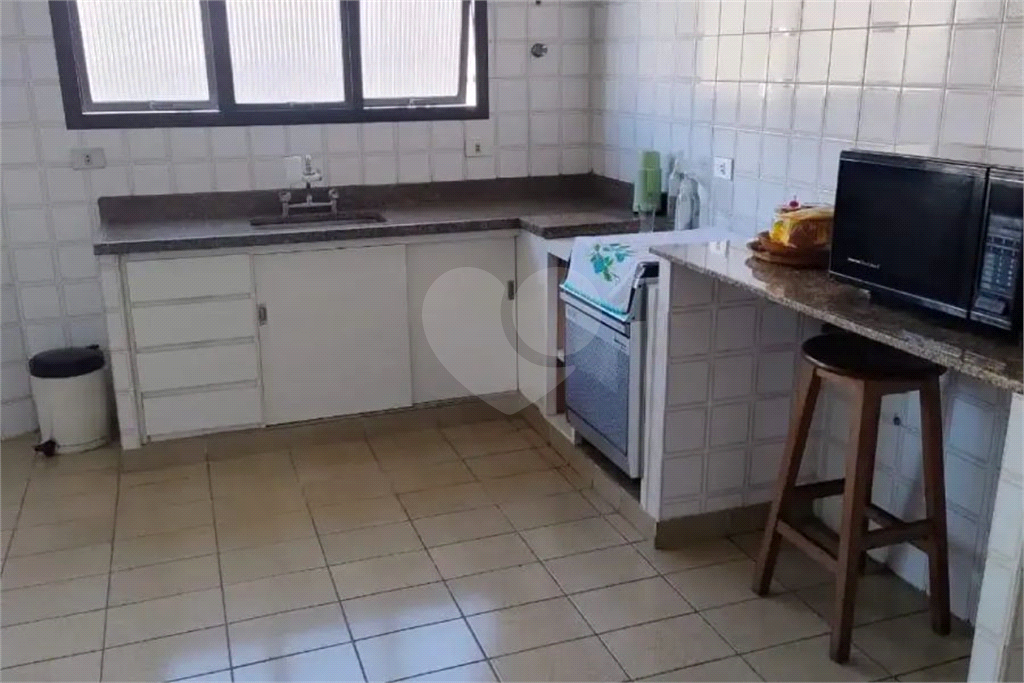 Apartamento à Venda | 138 m² | 3 dormitórios | 1 suíte | 3 vagas na Vila Bastos!