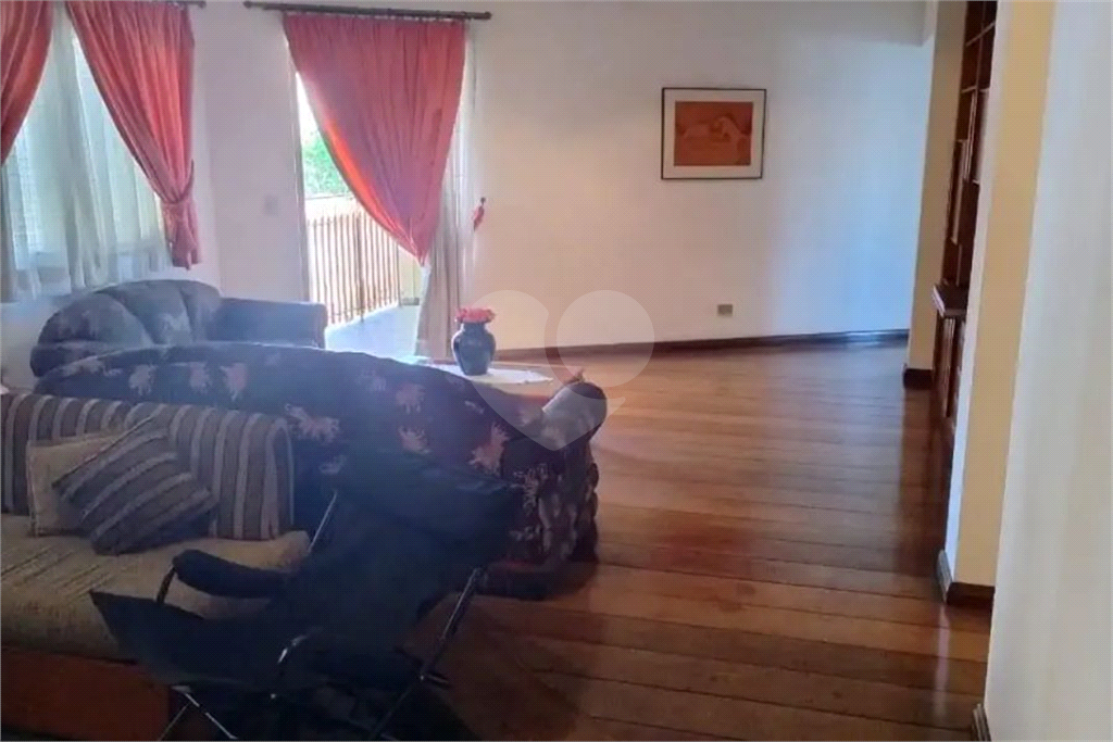 Apartamento à Venda | 138 m² | 3 dormitórios | 1 suíte | 3 vagas na Vila Bastos!