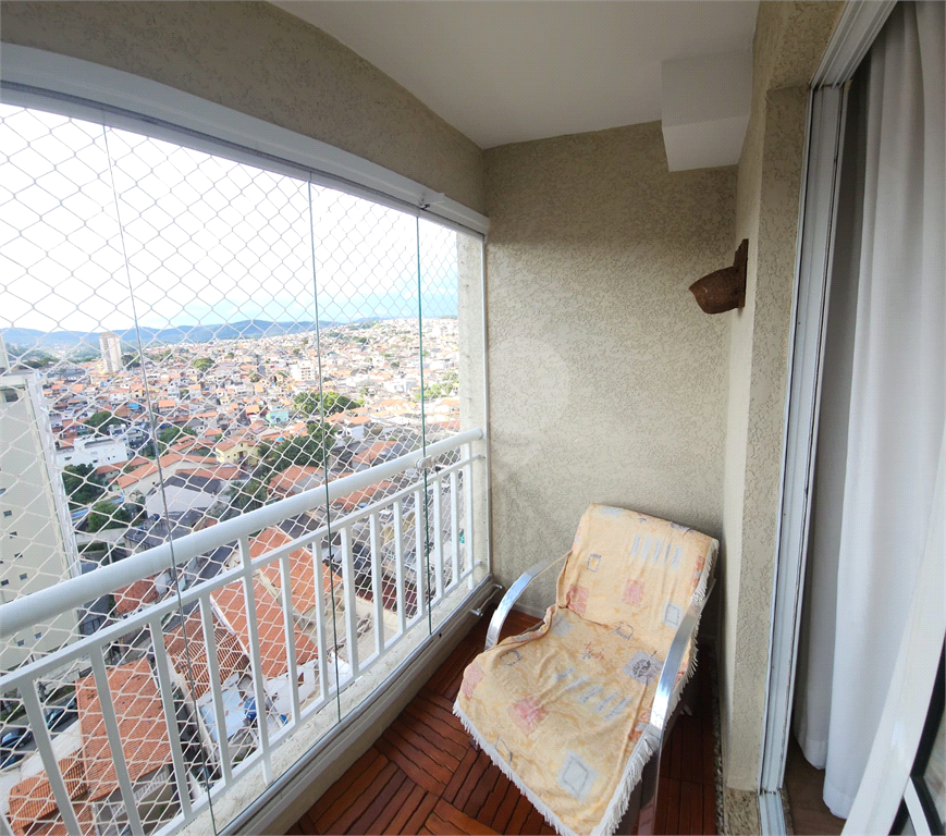 APARTAMENTO em VILA ROSÁLIA