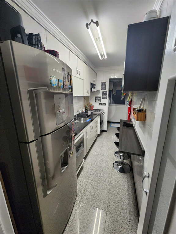 APARTAMENTO em VILA ROSÁLIA