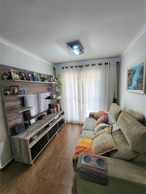 APARTAMENTO em VILA ROSÁLIA