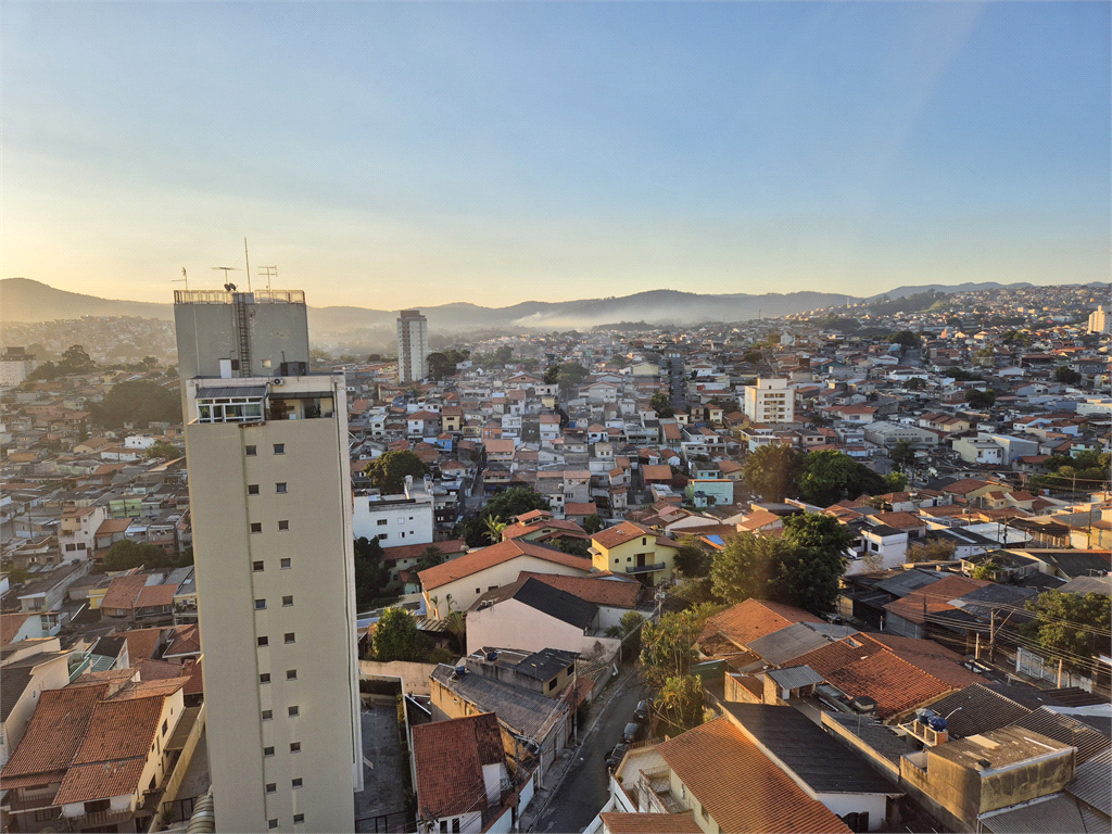 APARTAMENTO em VILA ROSÁLIA