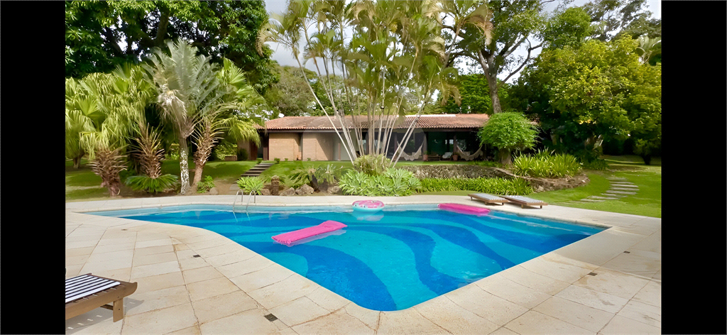 Casa à venda com 4 quartos, 660m² - Foto 1