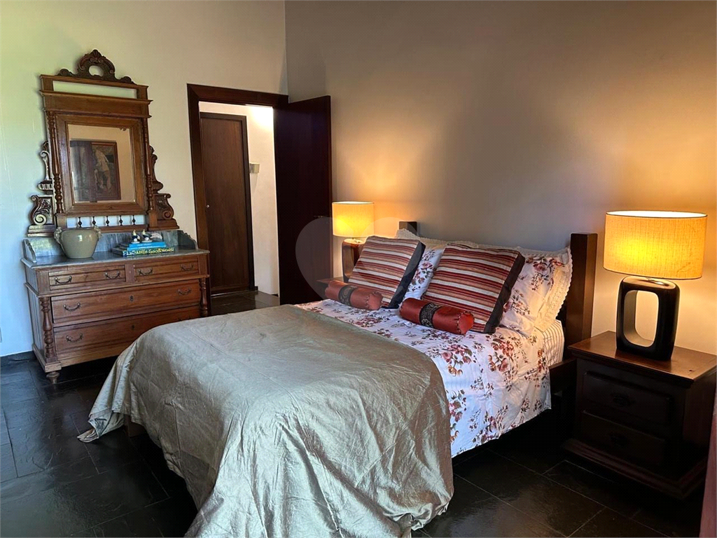 Casa à venda com 4 quartos, 660m² - Foto 9